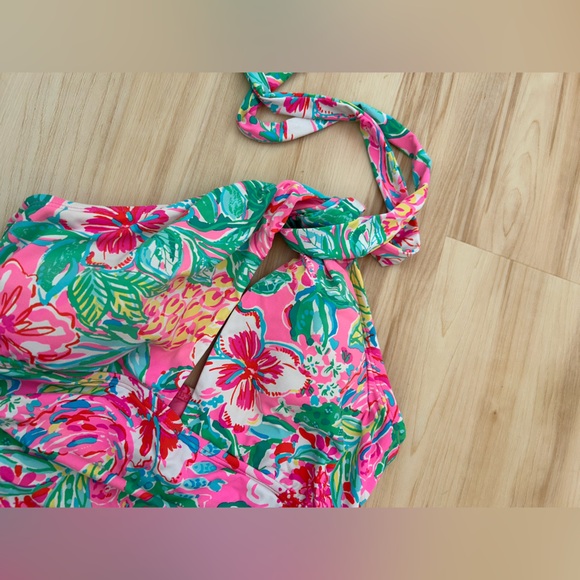 Worn 1x EUC Lilly Pulitzer halter one piece swim suit - Picture 3 of 6